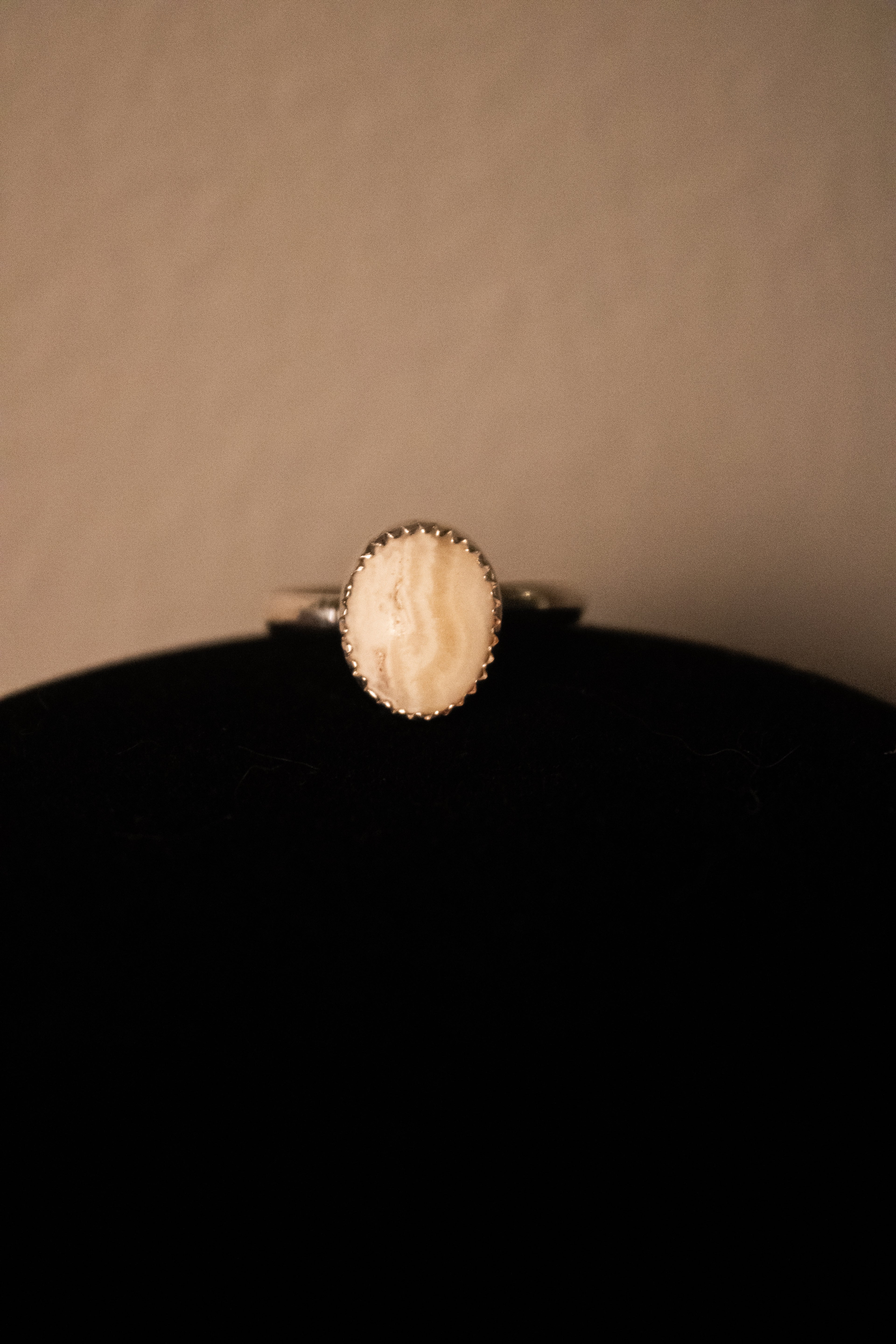 White lace agate ring